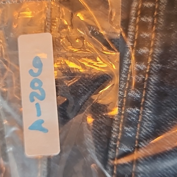 Levi's 501 raw hem button-fly high waist denim shorts 34" waist - Picture 12 of 12